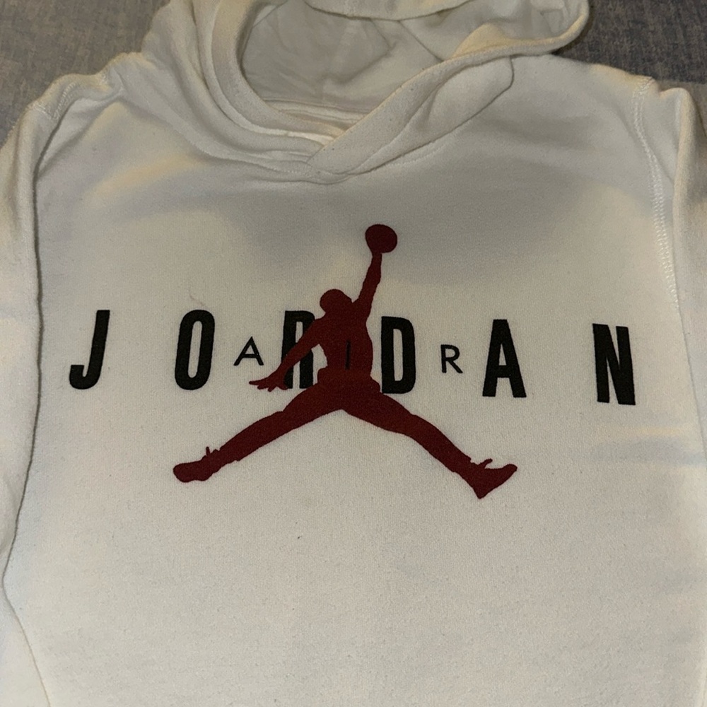 AIR JORDAN HOODIE YOUTH 10-12 or M